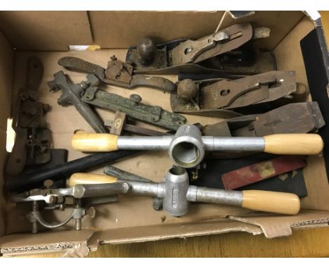 A box of woodworking tools, planes spokeshaves etc
