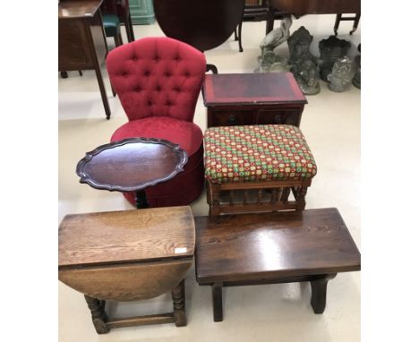 Six pieces of furniture to inc a small chest of drawers, small bench etc