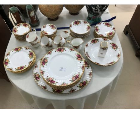 A quantity of Royal Albert 'Old Country Roses' china to inc 12 dinner plates, cups, saucers, bowls, platter etc (some pieces 