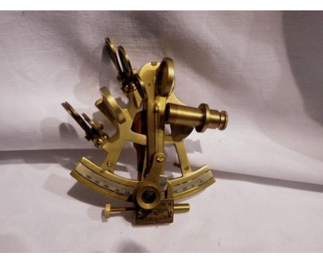 Miniature brass sextant. UK P&amp;P Group 1 (£16+VAT for the first lot and £2+VAT for subsequent lots)&nbsp; 