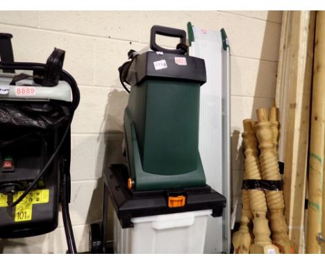 Dirty Pro tools garden shredder. All electrical items in this lot have been PAT tested for safety and have passed. This does 