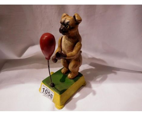 Cast iron mechanical boxing, boxer dog figure, H: 18 cm. UK P&amp;P Group 1 (£16+VAT for the first lot and £2+VAT for subsequ