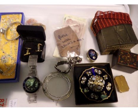 Mixed collectables and costume jewellery, bank notes and coins. UK P&amp;P Group 2 (£20+VAT for the first lot and £4+VAT for 