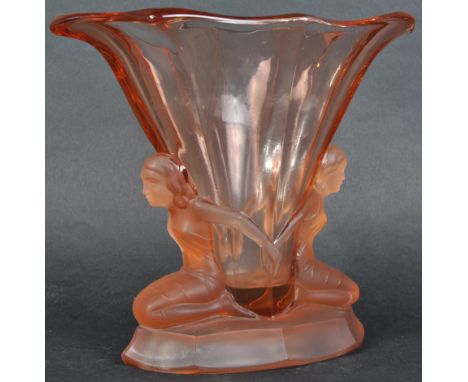 Walther &amp; Söhne - A vintage 20th Century Art Deco peach glass vase of flared from with two frosted glass figures to each 