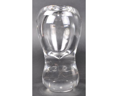 Frank Thrower for Dartington - Mucho Macho Vase FT291 - A retro 20th Century studio art glass vase of clear glass tapering ov