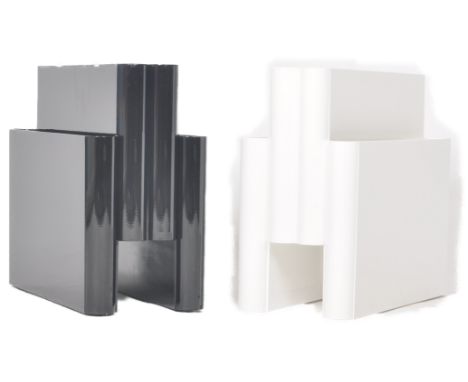 After Giotto Stoppino for Kartell - A pair of contemporary Italian inspired thick plastic formed magazine rack / record racks
