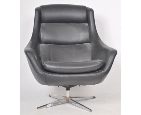 Schreiber - An original retro vintage 1960s vinyl egg chair / swivel tub chair / easy lounge armchair upholstered in black vi