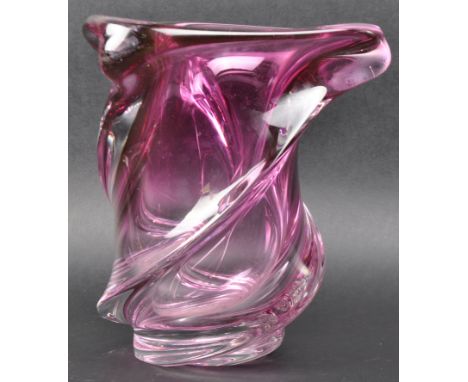 Val Saint Lambert - A large retro mid Century Belgian Sommerso studio art glass crystal vase finished in a dark pink colourwa