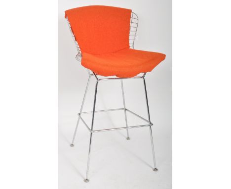 Harry Bertoia (manner of) - A 20th Century industrial polished metal wire work bar chair / stool chair having the mesh basket