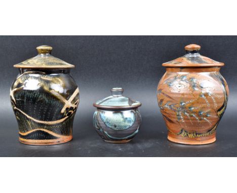 David Eeles (1933-2015) - Shepherd's Well Pottery - Three retro 20th Century studio art pottery stoneware lidded jars / canis