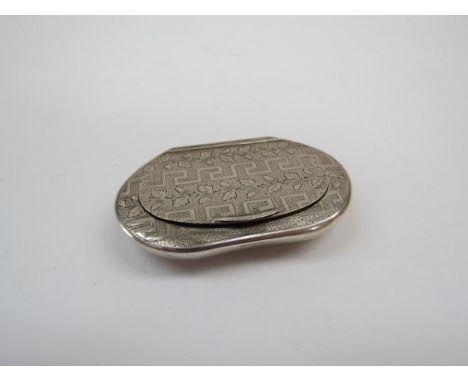 A Nicholas Edwards silver snuff box, Greek key and foliate design engraved detail, gilded interior, London 1803, 34g