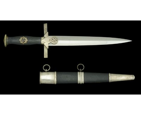 A German Second World War RLB 2nd Pattern Officer’s Dagger An excellent example having a mint blade by the maker Paul Weyersb