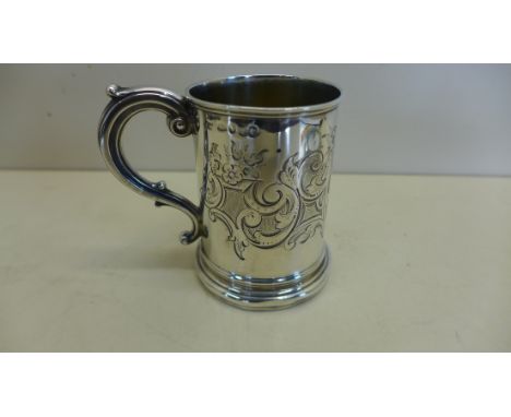 A Victorian silver childs/christening tankard, hallmarked London 1850 - weight approx 4.1 troy oz, by Joseph Angell with engr
