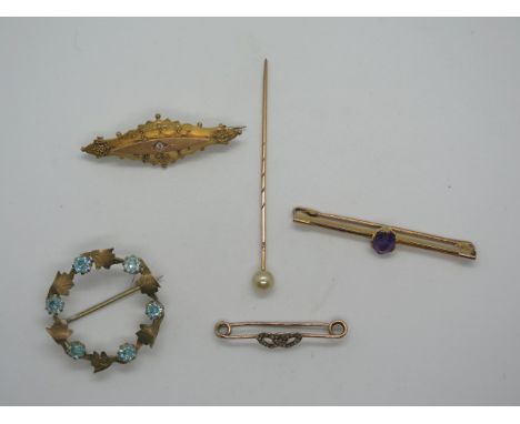 Four 9ct gold brooches and a 9ct gold and pearl stick pin, total weight approx 10.5 grams, all wearable condition, bar brooch