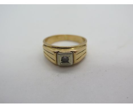 An 18ct single stone ring, size K, approx 4.4 grams, some usage but generally good 