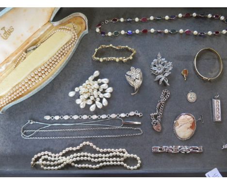 A collection of costume and other jewellery to include a silver ingot, pendant and bracelet, approx 50 grams 