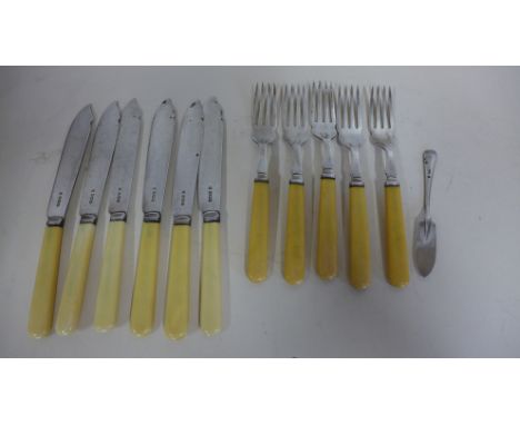 A part silver bladed fish set with silver ended forks, eleven pieces and a small silver knife, total weight approx 16.6 troy 