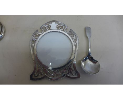 An attractive pierced silver photograph frame, Birmingham 1910 - makers stamp un-readable, silver weight approx 2 troy oz, so