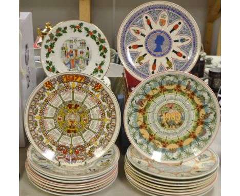 Collector's Plates - Wedgwood calendar plates, some boxed; Royal Worcester for Compton & Woodhouse, NSPCC Christmas plates, b