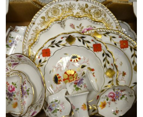 Royal Crown Derby Posie jugs, trinkets etc; Royal Pinxton Roses scalloped edge dinner plate; 8687 plates, etc