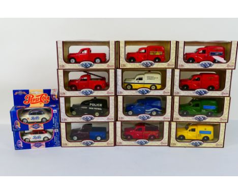 Saico - Other - 14 boxed diecast model Morris Minor vehicles predominately 1:26 scale by Saico. Lot includes Saico TY4986 Lon