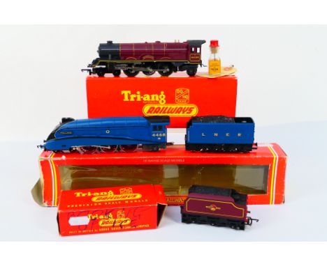 Tri-ang - Hornby - 2 x boxed OO gauge locomotives, a Gresley A4 4-6-2 number 4468 named Mallard # R304 and a 4-6-2 number 462
