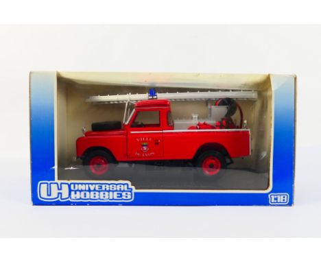 Universal Hobbies - A boxed 1:18 scale Universal Hobbies #4427 Land Rover Series II Fire Tender ' Pompier Ville De Lyon'. The