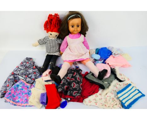 Palitoy - Little Poppet - Other - A vintage Palitoy 'Little Poppet Walkie - Talkie' doll with a vintage rag doll and a collec