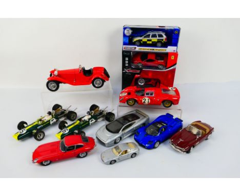 Quartzo - Jouef - Franklin Mint - Motor Max - A group of cars including 2 x Lotus 49 in 1:18 scale, a Jaguar E Type in 1:24 s