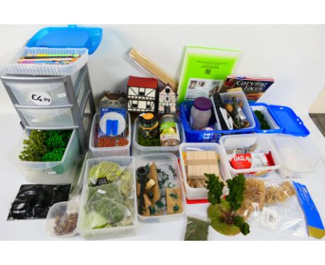 Javis - Woodland Scenics - War World Scenics - Others - A miscellany of boxed and unboxed scenic items, accessories and tools