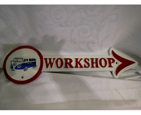 Cast iron VW workshop arrow sign, L: 41 cm. UK P&amp;P Group 2 (£20+VAT for the first lot and £4+VAT for subsequent lots)