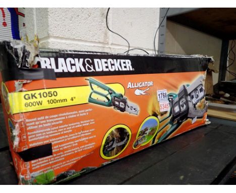Black &amp; Decker GK1050 electric Alligator saw. All electrical items in this lot have been PAT tested for safety and have p