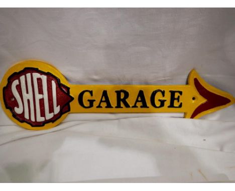Cast iron Shell garage arrow sign, L: 40 cm. Not available for in-house P&amp;P