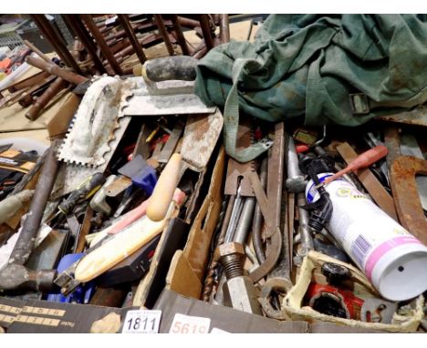 Two trays of mixed tools and trowels. Not available for in-house P&amp;P 