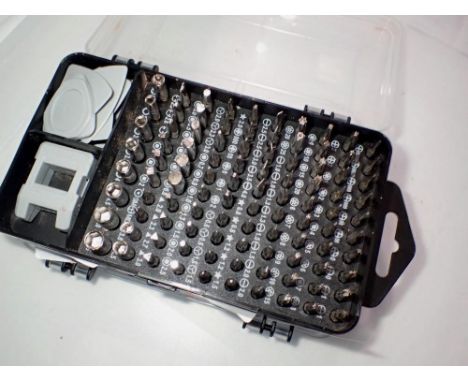 Electronics toolbox with over 100 accessories. UK P&amp;P Group 1 (£16+VAT for the first lot and £2+VAT for subsequent lots) 