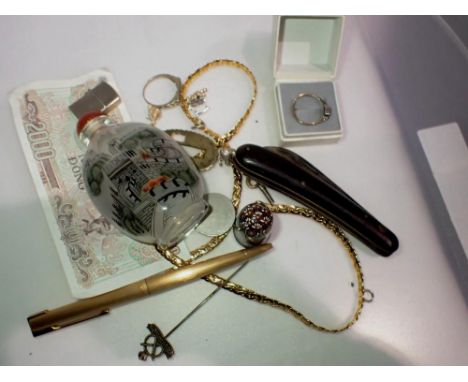 Mixed collectables and costume jewellery including silver. UK P&amp;P Group 1 (£16+VAT for the first lot and £2+VAT for subse