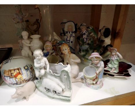 Mixed ceramics, including a pair of Beswick sparrows and a Goebel sparrow. Not available for in-house P&amp;P