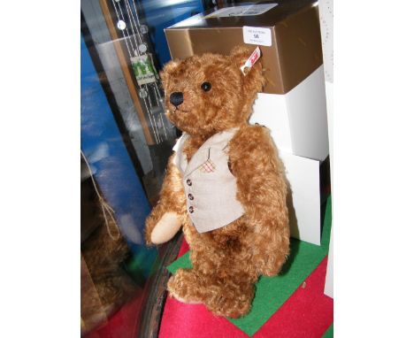 A collectable modern Steiff teddy bear with certificate and box 'Papa Bear'