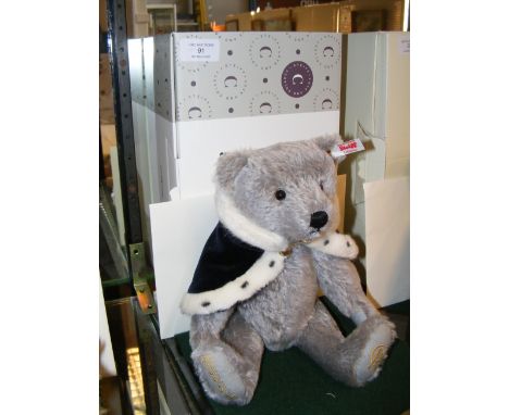 A collectable modern Steiff teddy bear with certificate and box 'King Charles III'