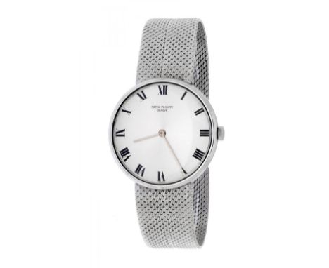 PATEK PHILIPPE Wrist watch extra flat model Calatrava, ref. 3468, case number 2663982, for men/Unisex. In 18kt white gold. Ci
