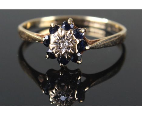 9ct gold ring, with sapphires and central diamond. Ring size Q. 1.5 grams