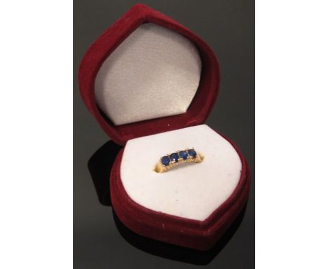 Yellow metal marked 585 Sapphire Ring size P weight 4.8 grams