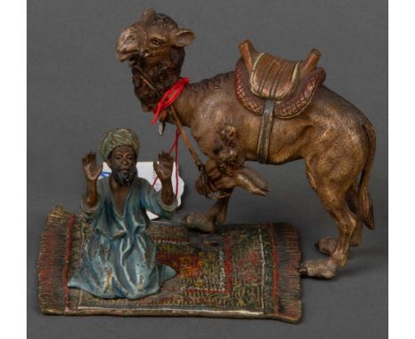   Orientale mit Kamel. Wien, Franz Bergmann 19. Jh. Bronze, farbig staffiert, H=6,8 cm.           