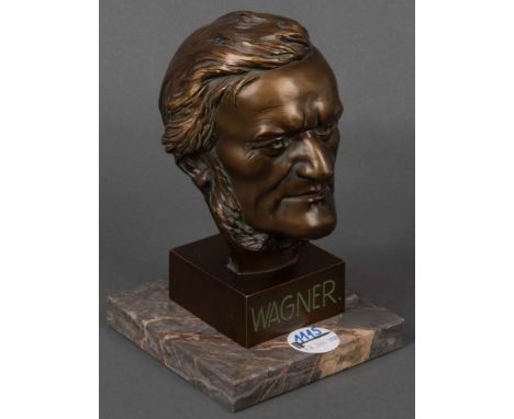   Büste von (Richard) Wagner.  Bronze, auf Marmorsockel, H=21 cm.           