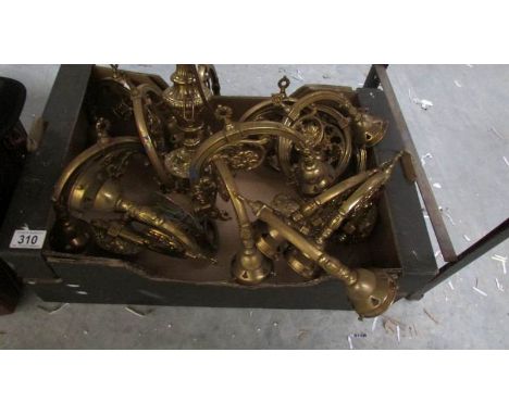 A super quality 5 branch brass light fitting with 5 pairs of wall lights, all in good condition