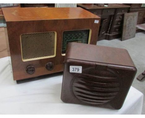 An Etronic vintage radio and a Rees Mace bakelite speaker