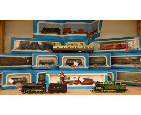 Model Railway - Airfix Railway System, HO Scale, 54170-5 Central Pacific Jupiter; 4-4-0 Loco with tender, boxed; 5-Plank Wago