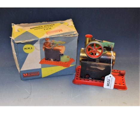 Toys and Juvenalia - a Mamod M.M.2 stationary steam engine, boxed 