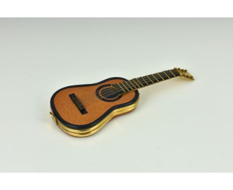 A rare vintage 'ALEIXANDRE MADRID' powder compact, Spanish, c.1940's, fashioned as an acoustic guitar, the hinged top opening