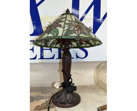 A Tiffany style table lamp 447